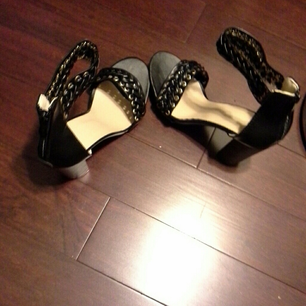 Shoes - Picture 2 of 3